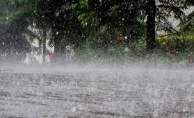 বৃষ্টি হলেও নেই গরম কমার পূর্বাভাস