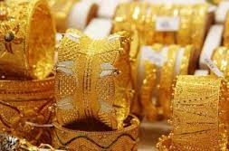 স্বর্ণের দাম ভরিতে ১ হাজার ৭৪ টাকা কমল