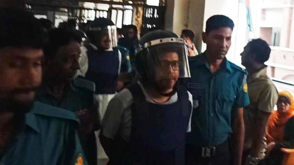 ৫ আগস্ট সংসদ ভবনে পালিয়ে ছিলেন শিরীন শারমিন-পলকসহ ১২ জন