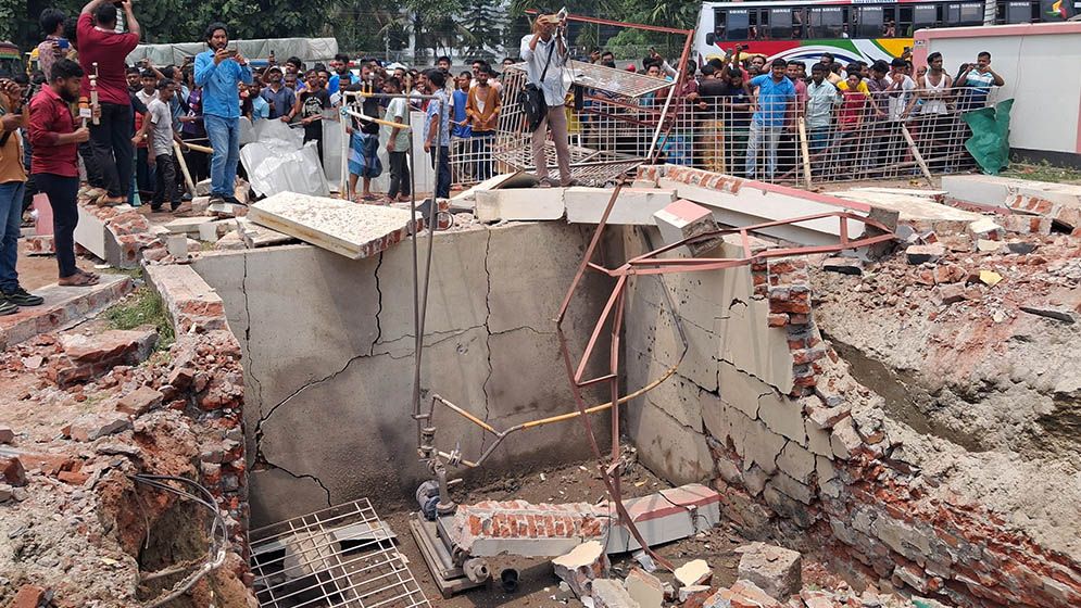 রংপুরে ফিলিং স্টেশনে ভয়াবহ বিস্ফোরণ