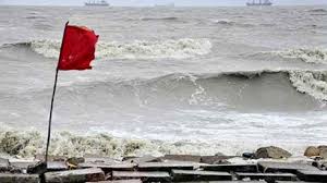 বঙ্গোপসাগরে লঘুচাপ, সমুদ্রবন্দরে ৩ নম্বর সতর্ক সংকেত