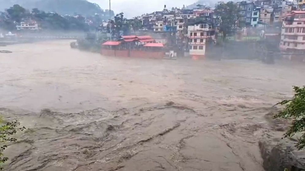 ভারতের হিমাচল প্রদেশে প্রবল বৃষ্টিতে প্রাণহানি ৩১০, ব্যাপক ক্ষতি