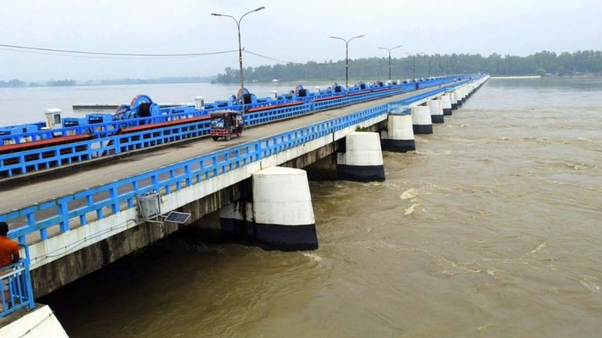 বিপৎসীমার উপরে তিস্তার পানি