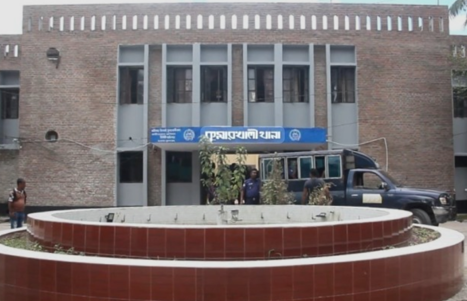 আওয়ামী লীগ কর্মীদের সহায়তায় বিএনপির দুই গ্রুপের সংঘর্ষ, ৪০ লাখ টাকার সম্পদ লুট