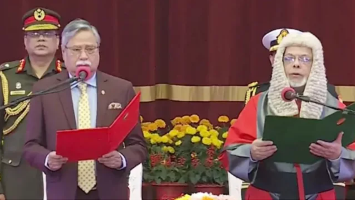 রাষ্ট্রপতির কাছে শপথ নিলেন নতুন প্রধান বিচারপতি জুবায়ের রহমান চৌধুরী