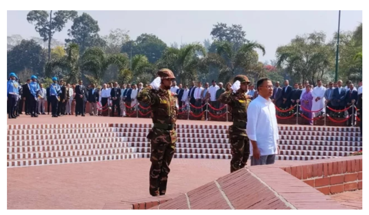 জাতীয় স্মৃতিসৌধে শ্রদ্ধা জানালেন প্রধানমন্ত্রী তারেক রহমান