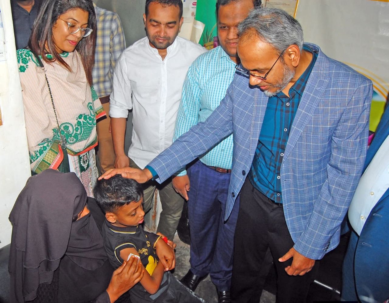 হাম-রুবেলা প্রতিরোধে সরকার দ্রুত পদক্ষেপ গ্রহণ করেছেঃ ডাঃ রফিক